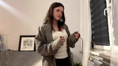 Emma online show from May 15, 9:11 pm