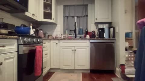 Snapshot of laceluxleather chatting on February 19, 11:45 pm laceluxleather online show from February 19, 11:45 pm