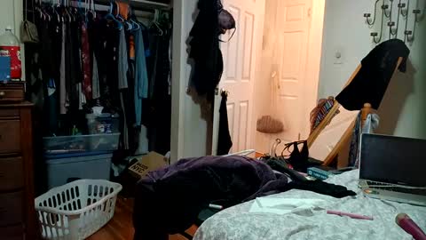 lacybell online show from February 16, 1:25 am