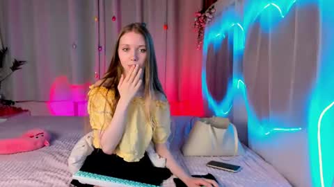 Snapshot of lada2k4 chatting on July 7, 6:47 am Lada online show from July 7, 6:47 am