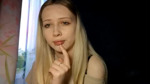 Snapshot of ladawnloser chatting on May 10, 1:00 am Lada online show from May 10, 1:00 am