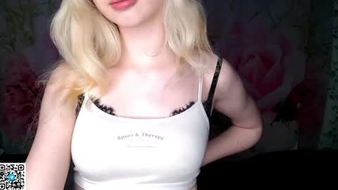 Snapshot of ladawnloser chatting on May 18, 1:24 am Lada online show from May 18, 1:24 am