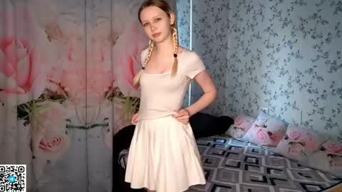 Snapshot of ladawnloser chatting on May 25, 11:44 pm Lada online show from May 25, 11:44 pm