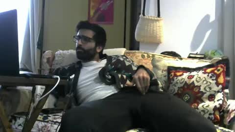 Ali online show from December 4, 4:49 pm