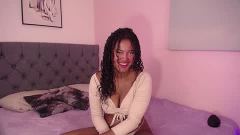 Snapshot of lady_danbury chatting on December 19, 1:29 pm Karla - Instagram   lady karla1 online show from December 19, 1:29 pm