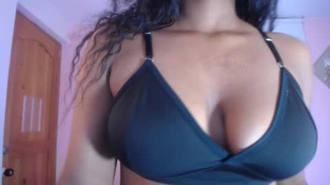 Snapshot of lady_danbury chatting on January 5, 7:17 pm Karla - Instagram   lady karla1 online show from January 5, 7:17 pm