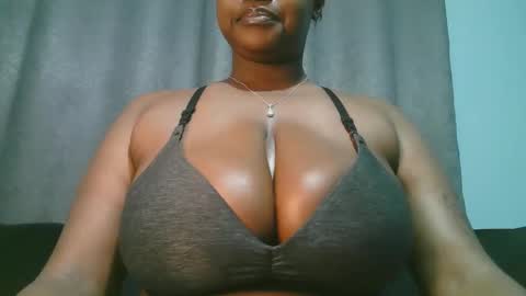 Snapshot of lady_dearra chatting on May 8, 3:12 am lady_dearra online show from May 8, 3:12 am