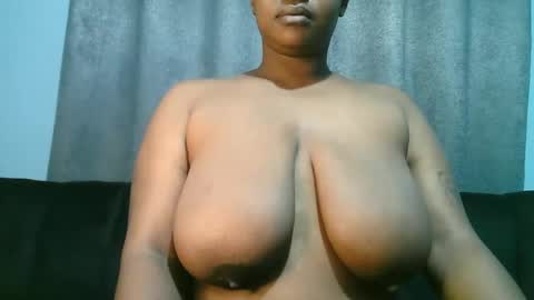 Snapshot of lady_dearra chatting on May 31, 3:04 am lady_dearra online show from May 31, 3:04 am