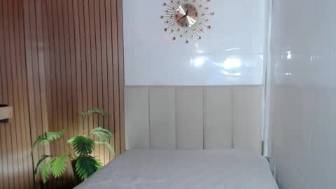   online show from December 5, 2:20 am