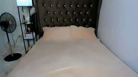 lady_moriseth online show from March 28, 5:29 am