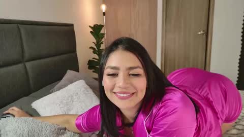 Snapshot of lady_ni chatting on October 11, 12:58 pm    700  1300 -5 online show from October 11, 12:58 pm