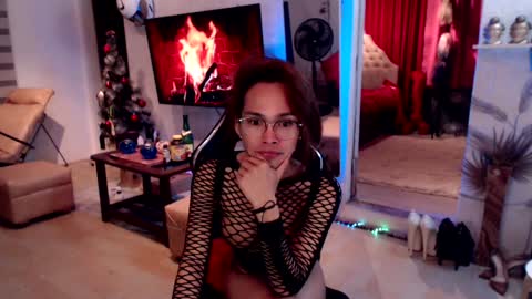 Snapshot of lady_sovereign chatting on January 8, 9:34 pm M MMY online show from January 8, 9:34 pm