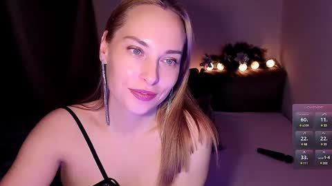 LadyAdele online show from December 21, 11:45 pm