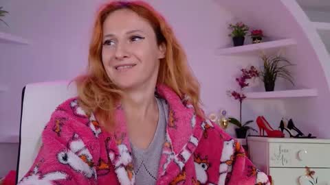 Sima Ladybigsmile online show from September 15, 2:06 pm