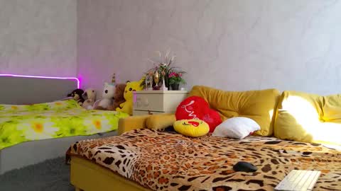 Sima Ladybigsmile online show from March 12, 10:32 am