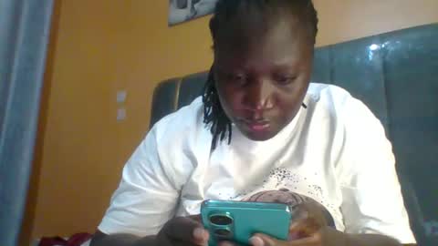 lindah32 online show from March 22, 5:05 pm