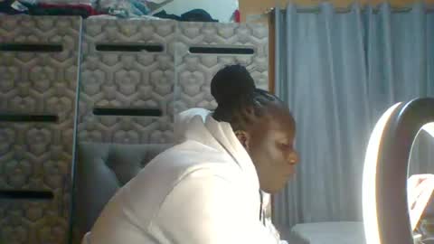 lindah32 online show from July 5, 9:33 pm
