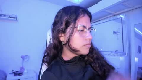  Lady  online show from May 22, 4:41 am