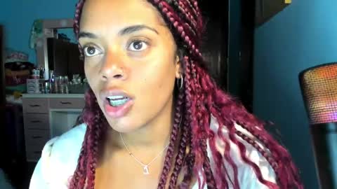 Snapshot of ladydanniela chatting on December 2, 4:53 am leidy daniela online show from December 2, 4:53 am