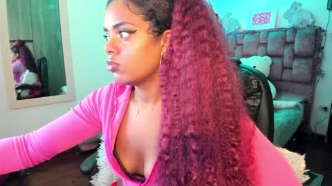 Snapshot of ladydanniela chatting on December 17, 8:01 am leidy daniela online show from December 17, 8:01 am