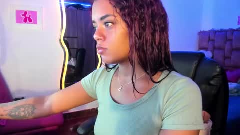 Snapshot of ladydanniela chatting on December 27, 9:39 am leidy daniela online show from December 27, 9:39 am