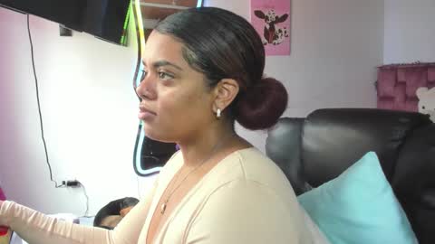 Snapshot of ladydanniela chatting on February 22, 6:06 pm leidy daniela online show from February 22, 6:06 pm