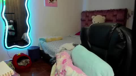 Snapshot of ladydanniela chatting on March 10, 12:04 am leidy daniela online show from March 10, 12:04 am