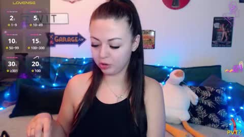 Snapshot of ladydrammer chatting on December 5, 8:38 pm LadyDrummer online show from December 5, 8:38 pm