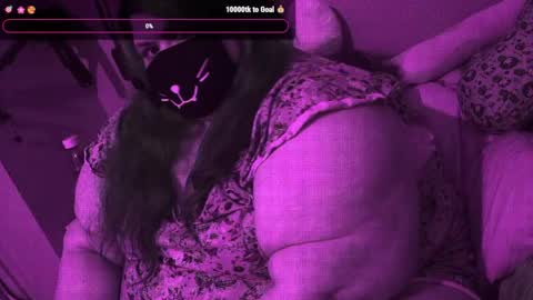 Snapshot of ladykitsunebig chatting on May 6, 9:31 pm ladykitsunebig online show from May 6, 9:31 pm