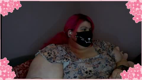 Snapshot of ladykitsunebig chatting on May 7, 7:08 pm ladykitsunebig online show from May 7, 7:08 pm