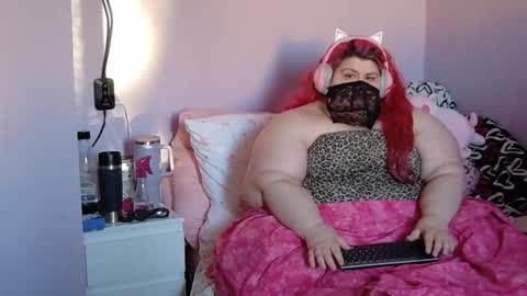 Snapshot of ladykitsunebig chatting on May 24, 6:24 pm ladykitsunebig online show from May 24, 6:24 pm