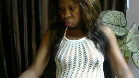 Snapshot of ladylilasexy chatting on May 17, 11:39 am sexylila online show from May 17, 11:39 am
