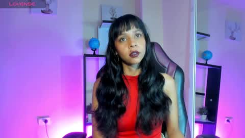 Snapshot of ladynemesis00 chatting on December 18, 3:37 am ladynemesis00 online show from December 18, 3:37 am