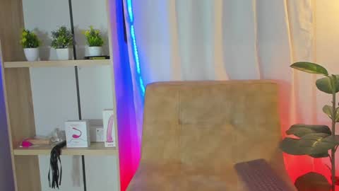 Snapshot of ladynemesis00 chatting on February 1, 3:41 am ladynemesis00 online show from February 1, 3:41 am