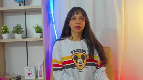 Snapshot of ladynemesis00 chatting on February 14, 1:02 am ladynemesis00 online show from February 14, 1:02 am