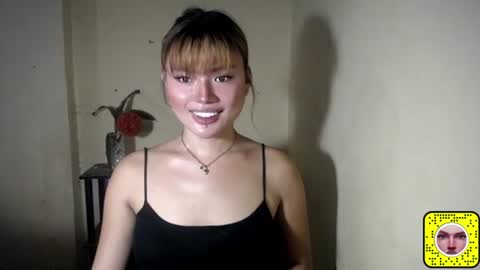 Snapshot of ladyofyou_dreamxoxo chatting on May 26, 12:17 am LILY online show from May 26, 12:17 am