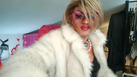 Oxana online show from March 31, 12:01 am