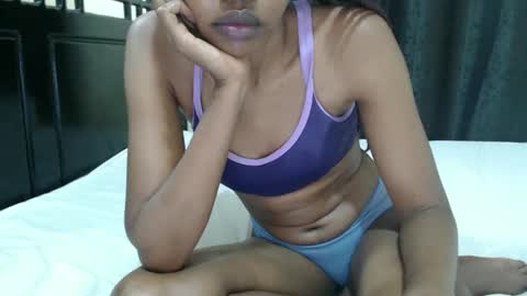 ladyqeeen online show from March 27, 6:41 am