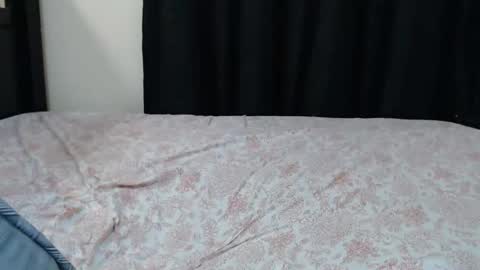 ladyqeeen online show from May 15, 11:45 pm