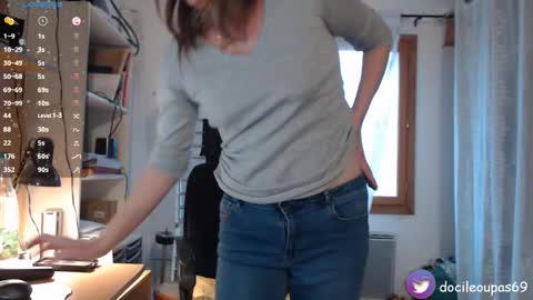 Lea online show from December 11, 3:05 pm