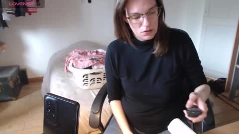 Lea online show from February 25, 12:55 pm