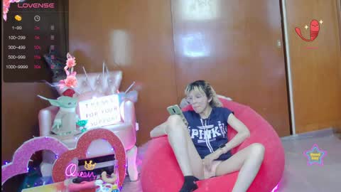 Snapshot of laflakita21 chatting on April 11, 1:43 am Skinnygirl online show from April 11, 1:43 am