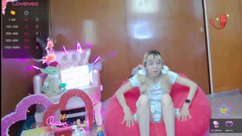 Snapshot of laflakita21 chatting on April 12, 12:26 am Skinnygirl online show from April 12, 12:26 am
