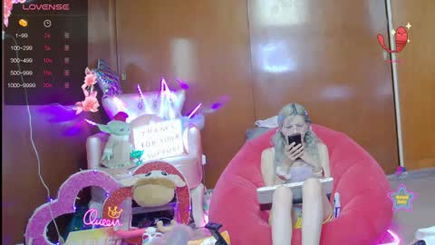 Snapshot of laflakita21 chatting on May 20, 1:01 am Skinnygirl online show from May 20, 1:01 am
