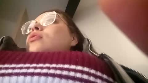 Snapshot of laia_hadid chatting on October 10, 10:31 pm laia_hadid online show from October 10, 10:31 pm