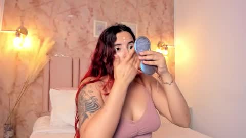 Laia  online show from March 22, 11:57 am