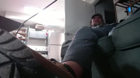 Snapshot of laidback_and_chill chatting on December 2, 3:15 am Rick online show from December 2, 3:15 am