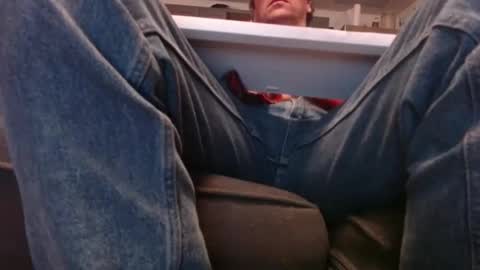 Snapshot of laidback_and_chill chatting on October 31, 12:11 am Rick online show from October 31, 12:11 am