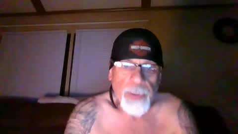 laidbackluxury online show from May 29, 5:05 am