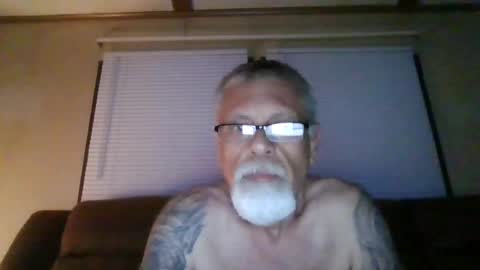 Snapshot of laidbackluxury chatting on June 29, 2:29 am laidbackluxury online show from June 29, 2:29 am